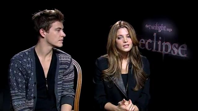 Ashley-Greene_dot_nl-EclipseinterviewWith_HeyUGuysBlog-00150.jpg