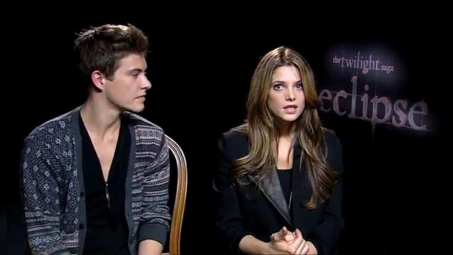 Ashley-Greene_dot_nl-EclipseinterviewWith_HeyUGuysBlog-00151.jpg