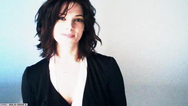 GlamourMagazineShoot-Behind00029.jpg GlamourMagazineShoot-Behind00029.jpg