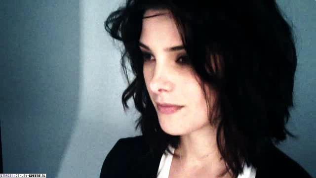 GlamourMagazineShoot-Behind00032.jpg GlamourMagazineShoot-Behind00032.jpg