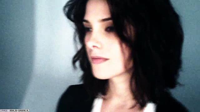 GlamourMagazineShoot-Behind00035.jpg GlamourMagazineShoot-Behind00035.jpg