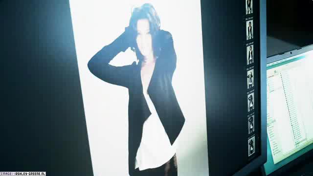 GlamourMagazineShoot-Behind00040.jpg GlamourMagazineShoot-Behind00040.jpg