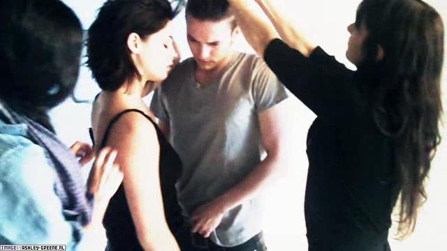 GlamourMagazineShoot-Behind00026.jpg GlamourMagazineShoot-Behind00026.jpg