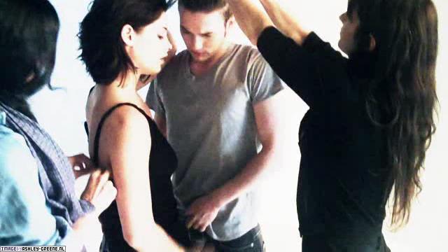 GlamourMagazineShoot-Behind00027.jpg