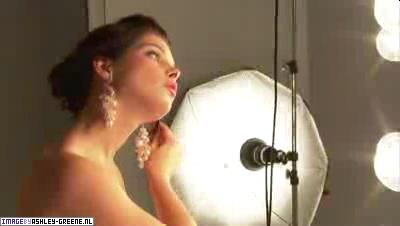 TeenProm2010Photoshoot-BehindTheScene00080.jpg