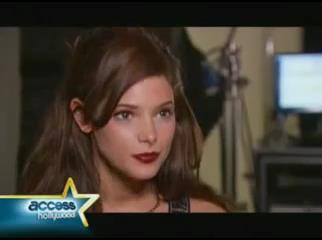 Ashley-Greene_dot_nl-AccesHollywood_Seventeenshoot00068.jpg