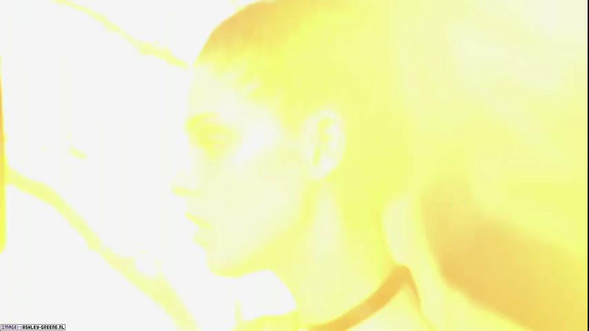 MarieClaire-BehindtheScene0000004.jpg MarieClaire-BehindtheScene0000004.jpg