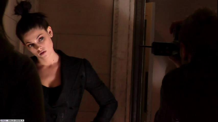 MarieClaire-BehindtheScene0000012.jpg MarieClaire-BehindtheScene0000012.jpg