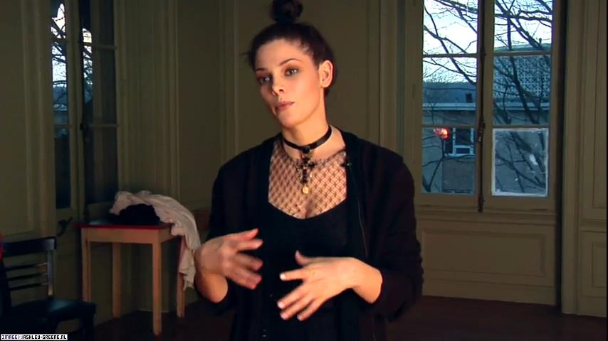 MarieClaire-BehindtheScene0000031.jpg MarieClaire-BehindtheScene0000031.jpg