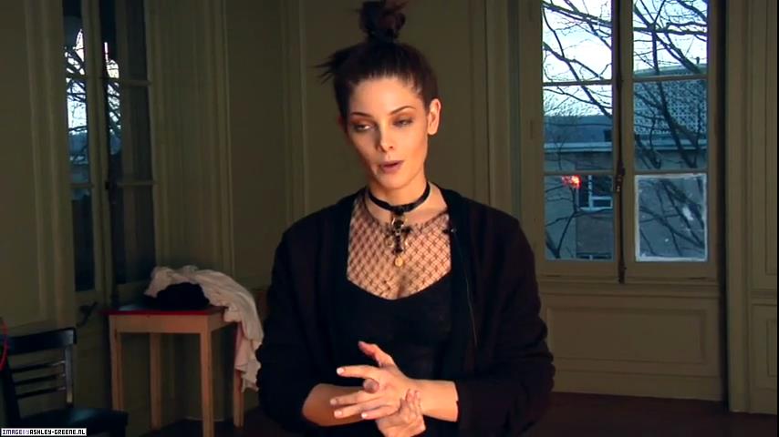 MarieClaire-BehindtheScene0000045.jpg MarieClaire-BehindtheScene0000045.jpg