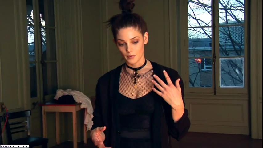 MarieClaire-BehindtheScene0000051.jpg MarieClaire-BehindtheScene0000051.jpg