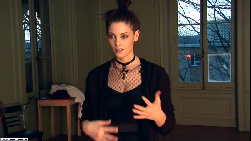 MarieClaire-BehindtheScene0000056.jpg MarieClaire-BehindtheScene0000056.jpg