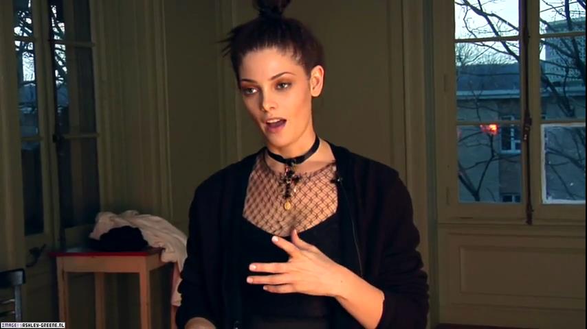 MarieClaire-BehindtheScene0000077.jpg MarieClaire-BehindtheScene0000077.jpg