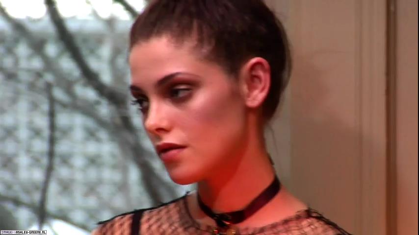 MarieClaire-BehindtheScene0000079.jpg MarieClaire-BehindtheScene0000079.jpg