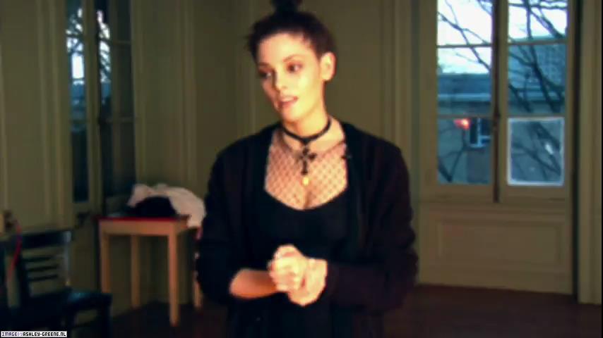 MarieClaire-BehindtheScene0000092.jpg MarieClaire-BehindtheScene0000092.jpg