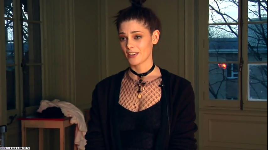 MarieClaire-BehindtheScene0000101.jpg MarieClaire-BehindtheScene0000101.jpg