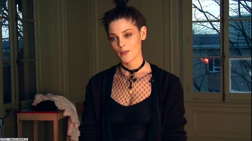 MarieClaire-BehindtheScene0000104.jpg MarieClaire-BehindtheScene0000104.jpg