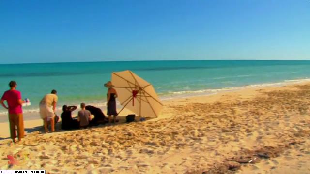 SobeShootBehindTheScenes00061.jpg SobeShootBehindTheScenes00061.jpg