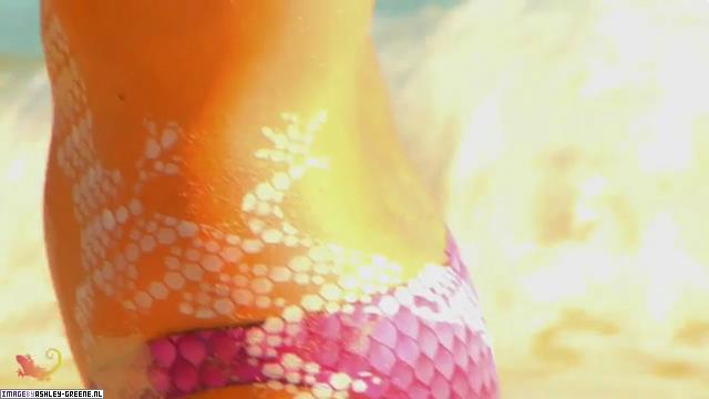 SobeShootBehindTheScenes00071.jpg SobeShootBehindTheScenes00071.jpg