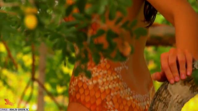 SobeShootBehindTheScenes00081.jpg SobeShootBehindTheScenes00081.jpg