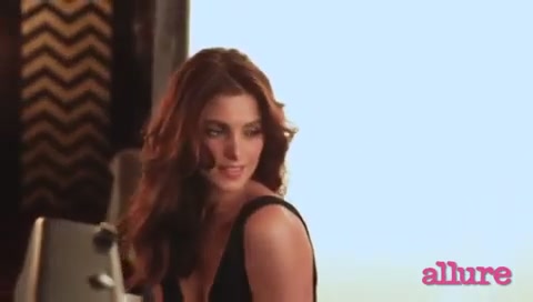 Ashley-Greene-dot-nl-AllureMagazine2011-0131.jpg