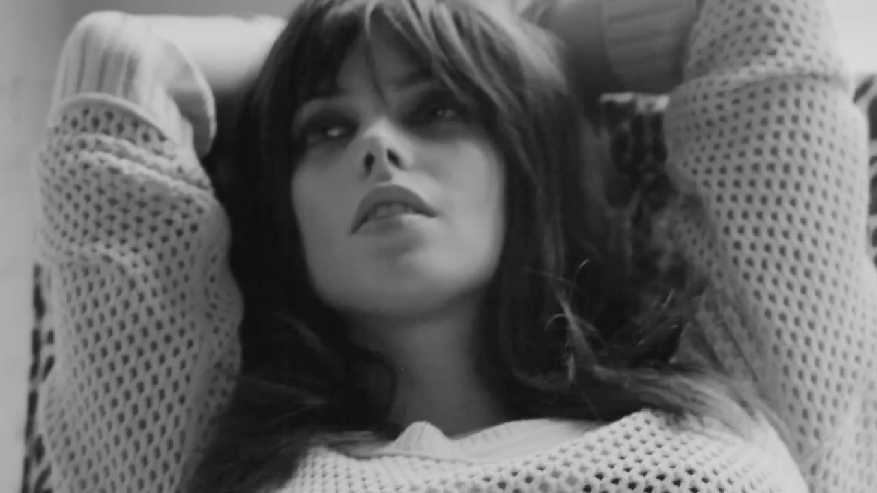 Ashley-Greene-dot-nl_BehindTheScenesDKNYJeans0051.jpg