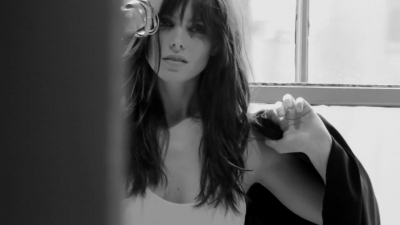 Ashley-Greene-dot-nl_BehindTheScenesDKNYJeans0010.jpg