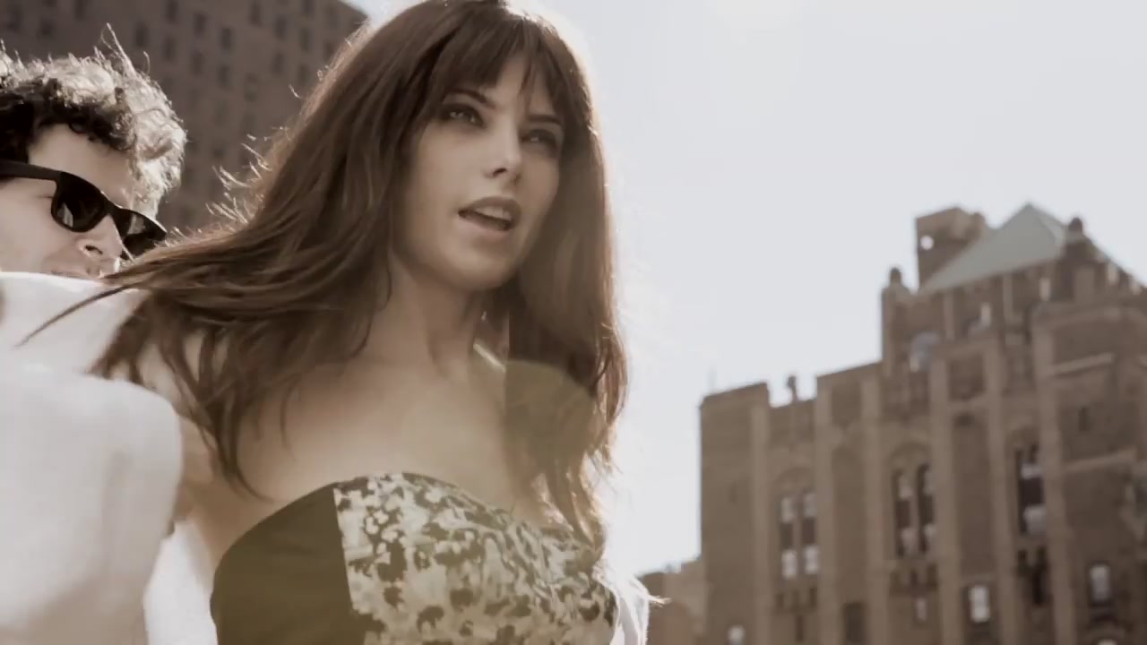 Ashley-Greene-dot-nl_BehindTheScenesDKNY0010.jpg