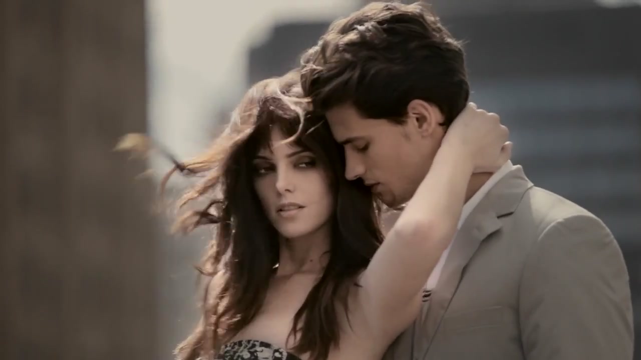 Ashley-Greene-dot-nl_BehindTheScenesDKNY0015.jpg