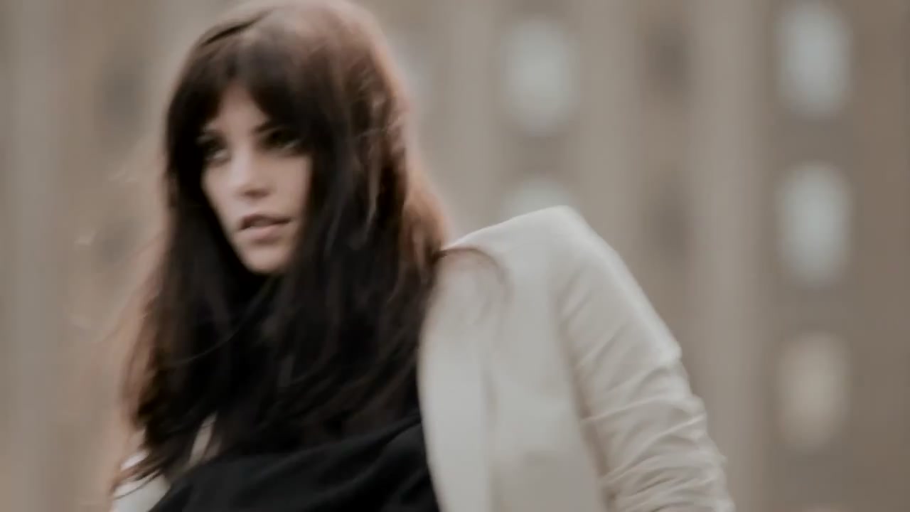 Ashley-Greene-dot-nl_BehindTheScenesDKNY0034.jpg