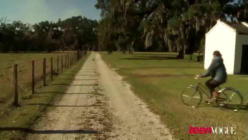 ashleygreene_dot_nl--TeenVouge2011BTS00084.jpg ashleygreene_dot_nl--TeenVouge2011BTS00084.jpg