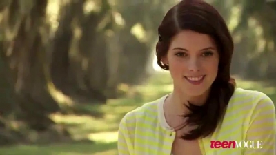 ashleygreene_dot_nl--TeenVouge2011BTS00089.jpg