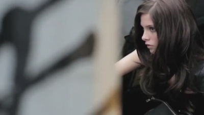 Ashley-Greene_dot_nl-DKNYFall2012Campaign0033.jpg