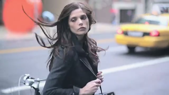 Ashley-Greene_dot_nl-DKNYJeansFall2012Campaign0017.jpg