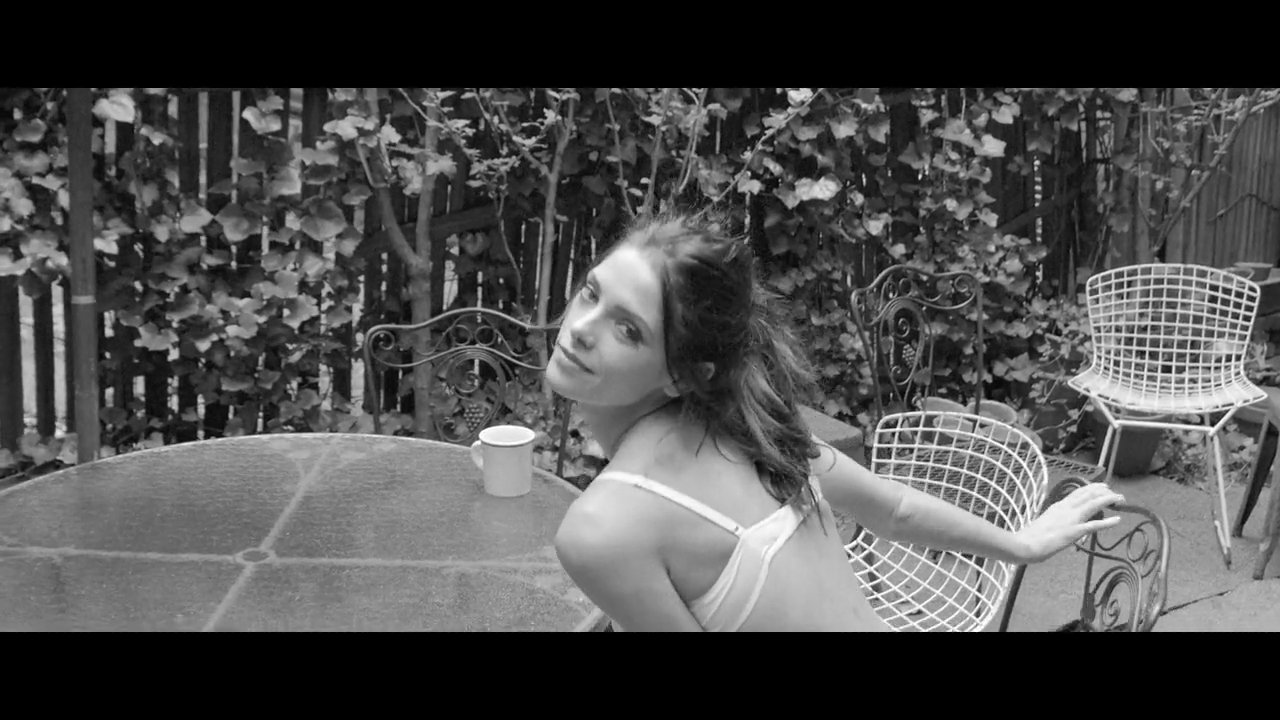 Ashley-Greene-dot-nl_2012Esquire-2-0042.jpg