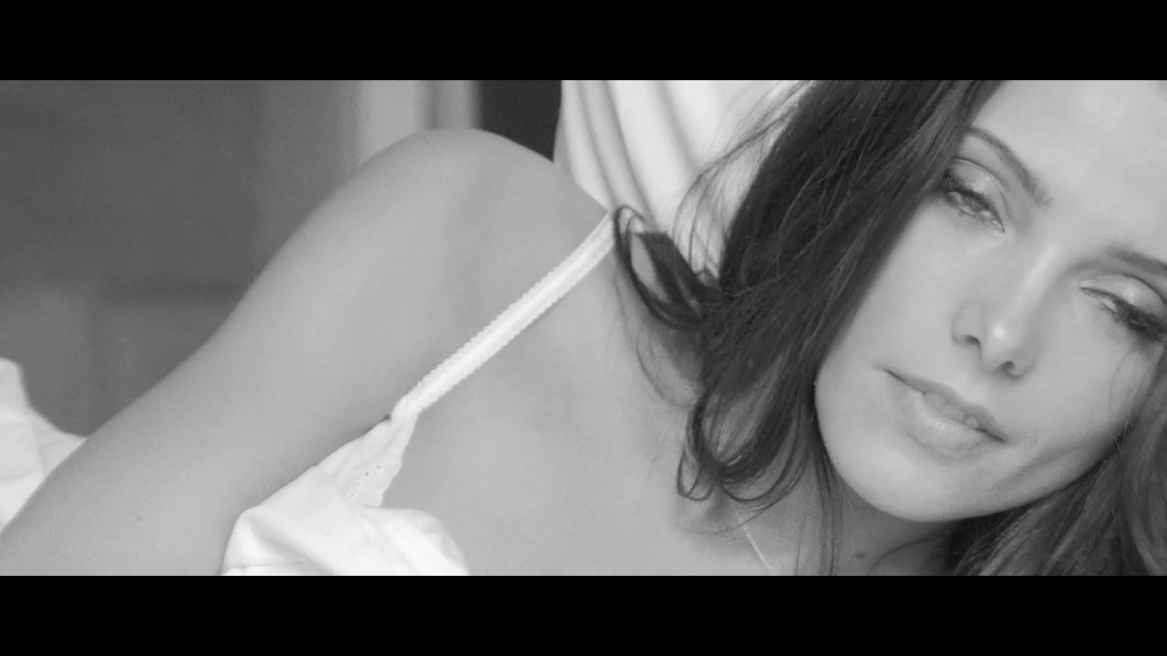 Ashley-Greene-dot-nl_2012Esquire-2-0043.jpg