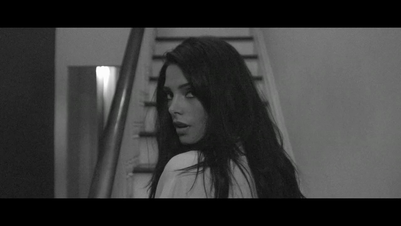 Ashley-Greene-dot-nl_2012Esquire-2-0070.jpg