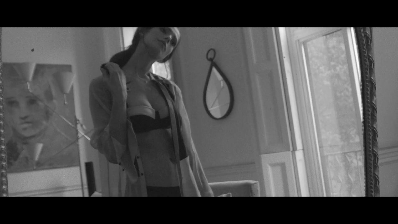 Ashley-Greene-dot-nl_2012Esquire-2-0098.jpg