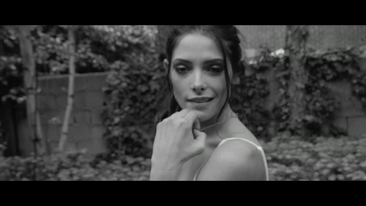 Ashley-Greene-dot-nl_2012Esquire-2-0140.jpg