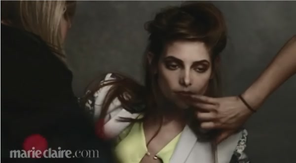 Ashley-Greene-dot-nl_2012MarieClaire0109.jpg