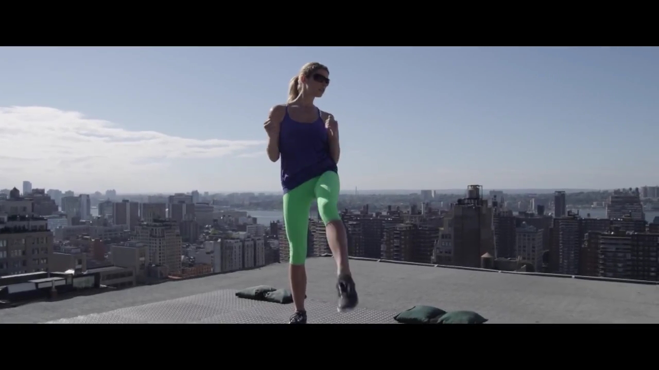 ashley-greene-dot-nl_2014OakleyWoman0037.jpg