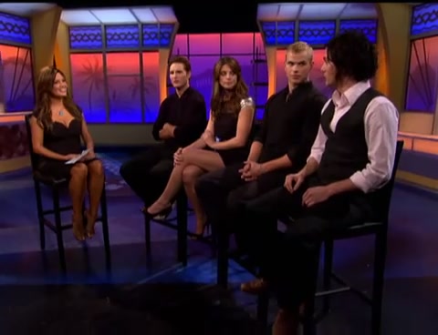 Ashley-Greene-dot-nl_2008Hollywood411-0476.jpg
