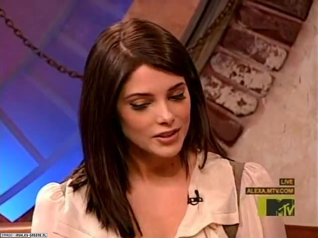 Ashley-Greene_dot_nl-AlexaChung24nov09-00065.jpg