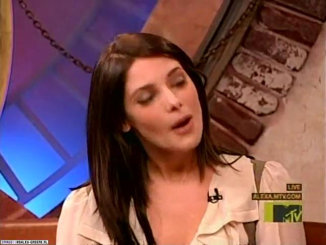 Ashley-Greene_dot_nl-AlexaChung24nov09-00135.jpg