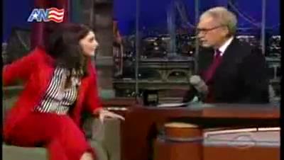 Ashley-Greene_dot_nl-DavidLetterman23april-00018.jpg