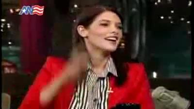 Ashley-Greene_dot_nl-DavidLetterman23april-00055.jpg