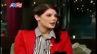 Ashley-Greene_dot_nl-DavidLetterman23april-00058.jpg