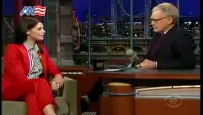 Ashley-Greene_dot_nl-DavidLetterman23april-00062.jpg