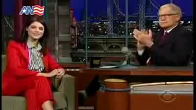 Ashley-Greene_dot_nl-DavidLetterman23april-00091.jpg