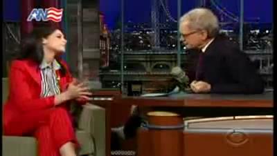 Ashley-Greene_dot_nl-DavidLetterman23april-00093.jpg